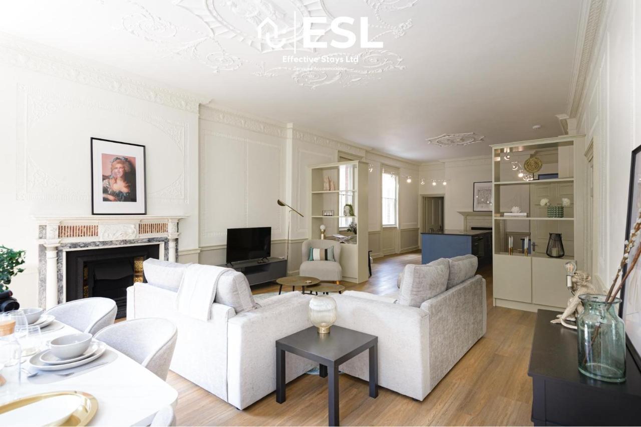 Most Central Luxury Grade 2 Listed Apartment Overlooking Shrewsbury Square - Free Parking Kültér fotó