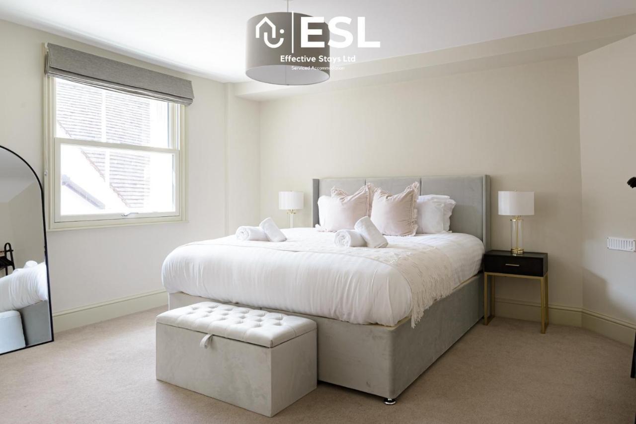 Most Central Luxury Grade 2 Listed Apartment Overlooking Shrewsbury Square - Free Parking Kültér fotó